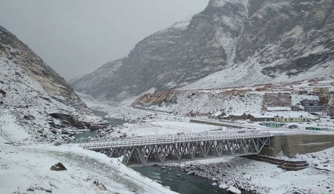 amphkqds_kashmir-cold-kashmir-snow-ladakh-snow-file-photo-twitter_625x300_15_December_18